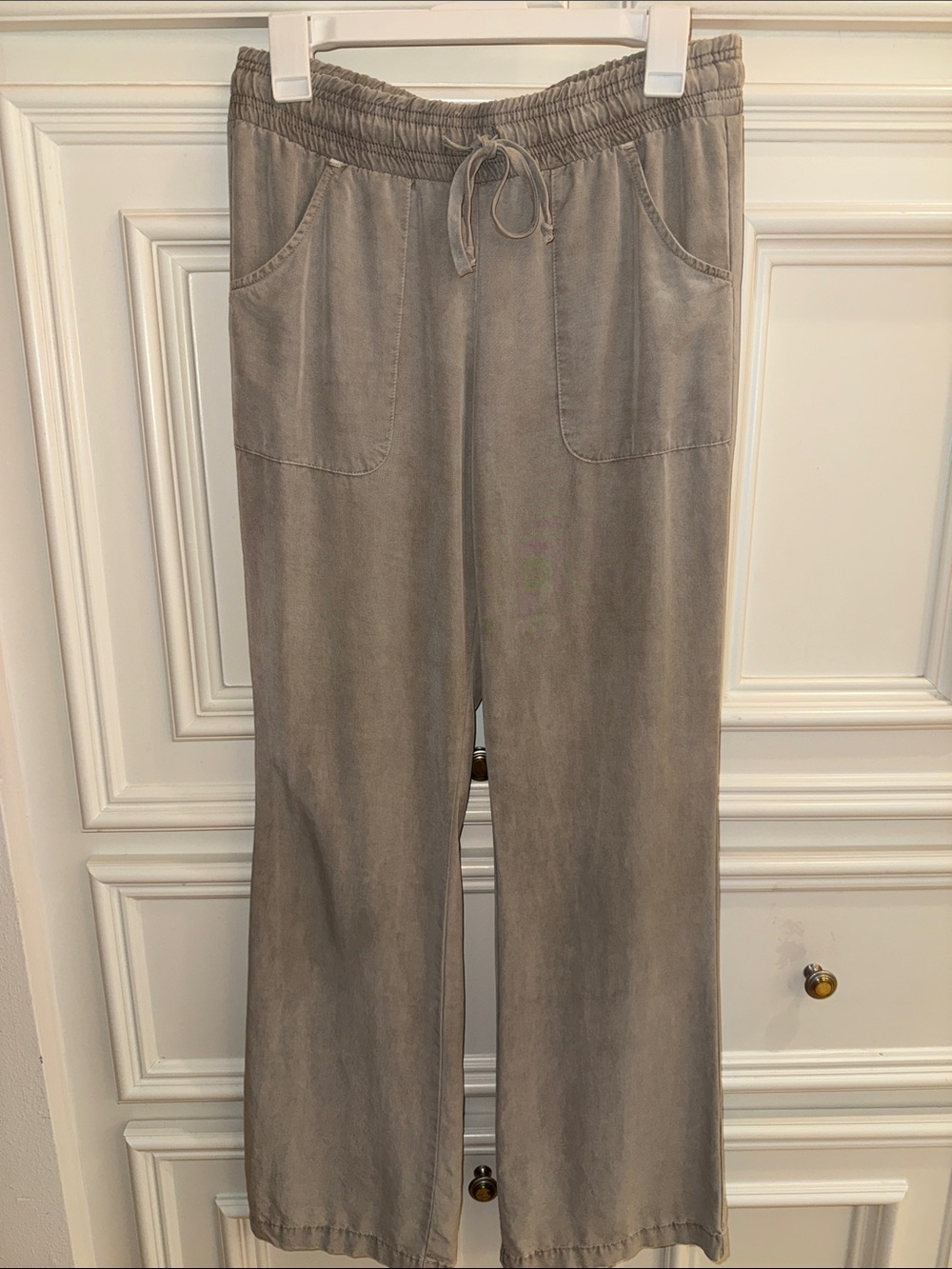 Side Stitch Taupe Drawstring Wide-Leg Joggers